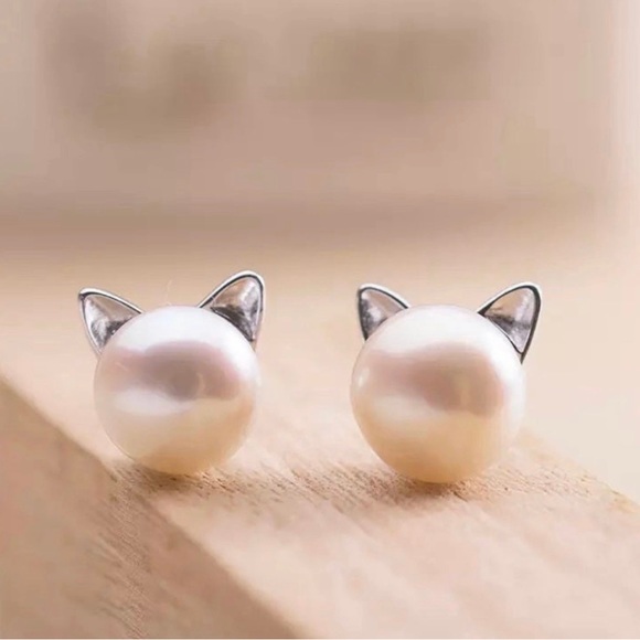 Jewelry - New Women’s Girls Pearl Cat Earrings